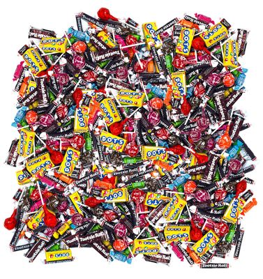 Holiday Ultimate American Old Fashioned Classics Wholesale Assortment Tootsie Roll DOTS Fruit Chews Tootsie Pops Variety Mix 170-Ounce 415-Piece Bag
