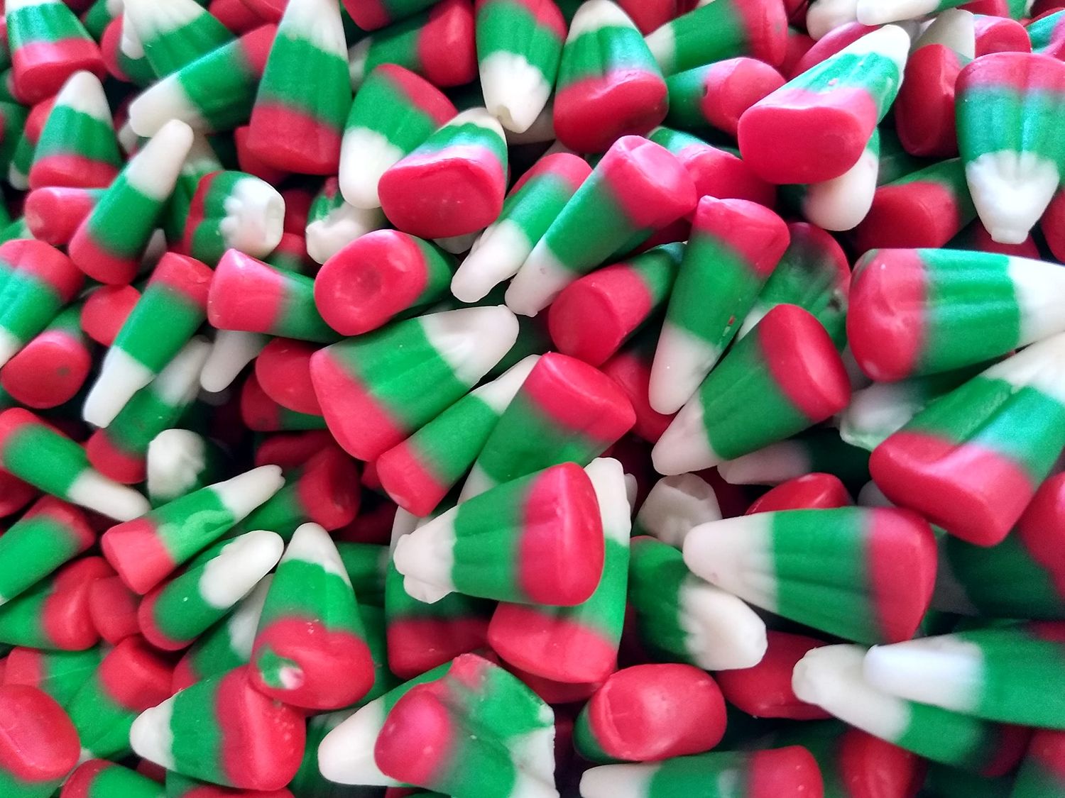 Emporium Candy Christmas Candy Corn - 2 lb of Delicious Fresh Bulk Chewy Candy Corn. Perfect Holiday Snack, Red, 32 Ounces