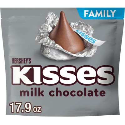 HERSHEY&#39;S KISSES Milk Chocolate, Christmas Candy Family Pack, 17.9 oz