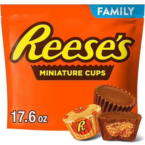 REESE'S Miniatures Milk Chocolate Peanut Butter Cups, Christmas Candy Family Pack, 17.6 oz
