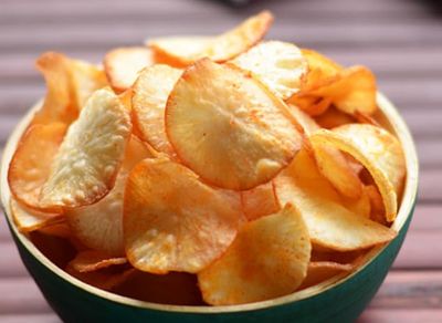 MEENAKSHI OVERSEAS LLC IDHAYAM HOT TAPIOCA CHIPS SOUTH INDIAN DELITE SAVOURIES &amp; SNACKS FROM GOD'S OWN COUNTRY NET WT. 170G (6 OZ)