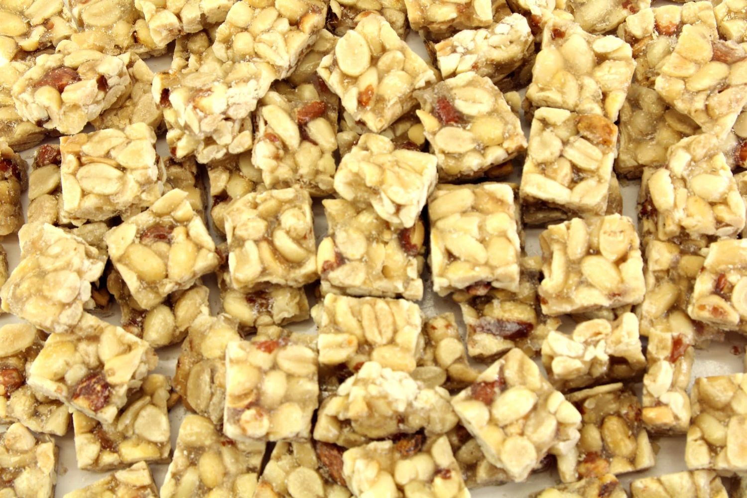 Planet Sweets Caramel Peanut Squares - 8 Ounce - Old Fashioned Crunchy Snack Candy Treat