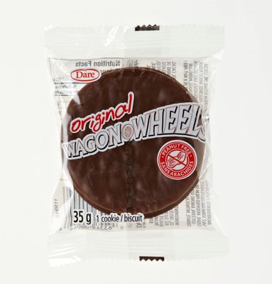 Dare Wagon Wheels Original Cookies, 630g22.2 oz, Box, 18 pack, Peanut-free