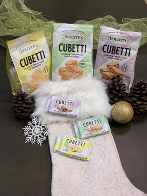 Dolcetto Cubetti Wafer Cookies, Creamy Hazelnut Flavor Sweets, Crispy Gourmet Treats made in Italy, NO Preservatives, 8.8oz Bag, Great snacks for sharing and gift baskets (Pack of 3)