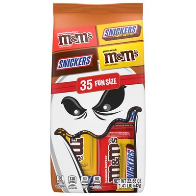 M&amp;M&#39;S Peanut, M&amp;M&#39;S Peanut Butter, SNICKERS Crunchy Peanut Butter &amp; SNICKERS Original Fun Size Trick or Treat Individually Wrapped Milk Chocolate Halloween Candy Variety Assortment, 35 Ct Bulk Bag