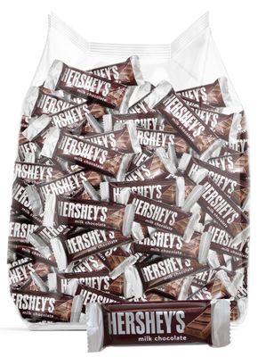 Hershey Bulk Chocolate Snack Size Bars - 2.5lb Approx. 85 Pieces - Individually Wrapped Milk Chocolate Candy Bars Party Size Bag - Mini Chocolate Bars For Party Favors, Treats &amp; Snacks