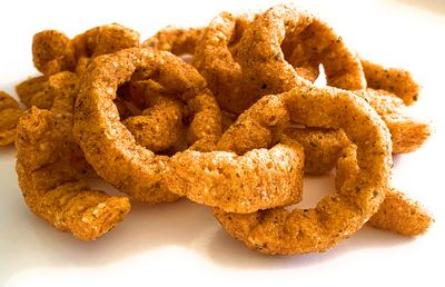 Trader Joes Sour Cream &amp; Onion Flavored Rings, Lentil &amp; Rice Snacks, Gluten Free, 2.5 ounces (71 grams)