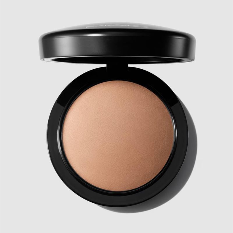 MAC Mineralize SkinfinishNatural, medium dark, 0.3527 Ounce