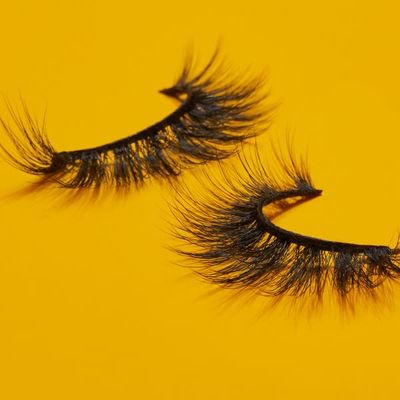 Juvia's Place Nubian Eyelashes Aziza - Eyelash Extension for Day or Night Use, Vegan Mink Lashes, Cruelty-Free Fluffy Lashes, Reusable Adhesive Eyelashes, Matte Black Mink Eyelashes Natural Look