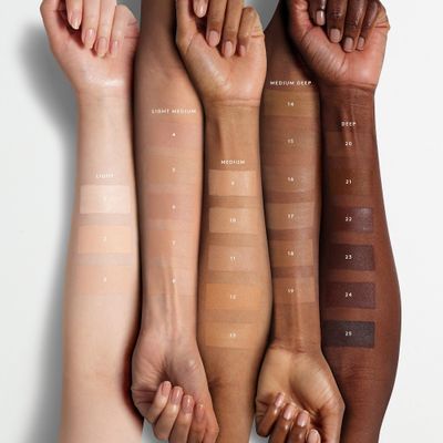 Fenty Beauty by Rihanna Eaze Drop Blurring Skin Tint 6