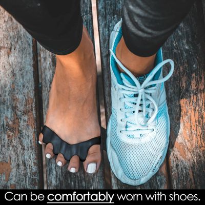 VYCE PrimalStep Toe Separators - Doctor Recommended - Correct Foot and Bunion Pain, Plantar Fasciitis - Toe Straightener to Improve Functional Athletic Mobility - Stretches to Fit (SM)