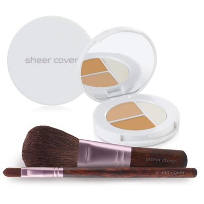 Sheer Cover - Flawless Face Kit - Perfect Shade Mineral Foundation - Conceal &amp; Brighten Highlight Trio - with FREE Foundation Brush and Concealer Brush - Light Shade - 4 Pieces