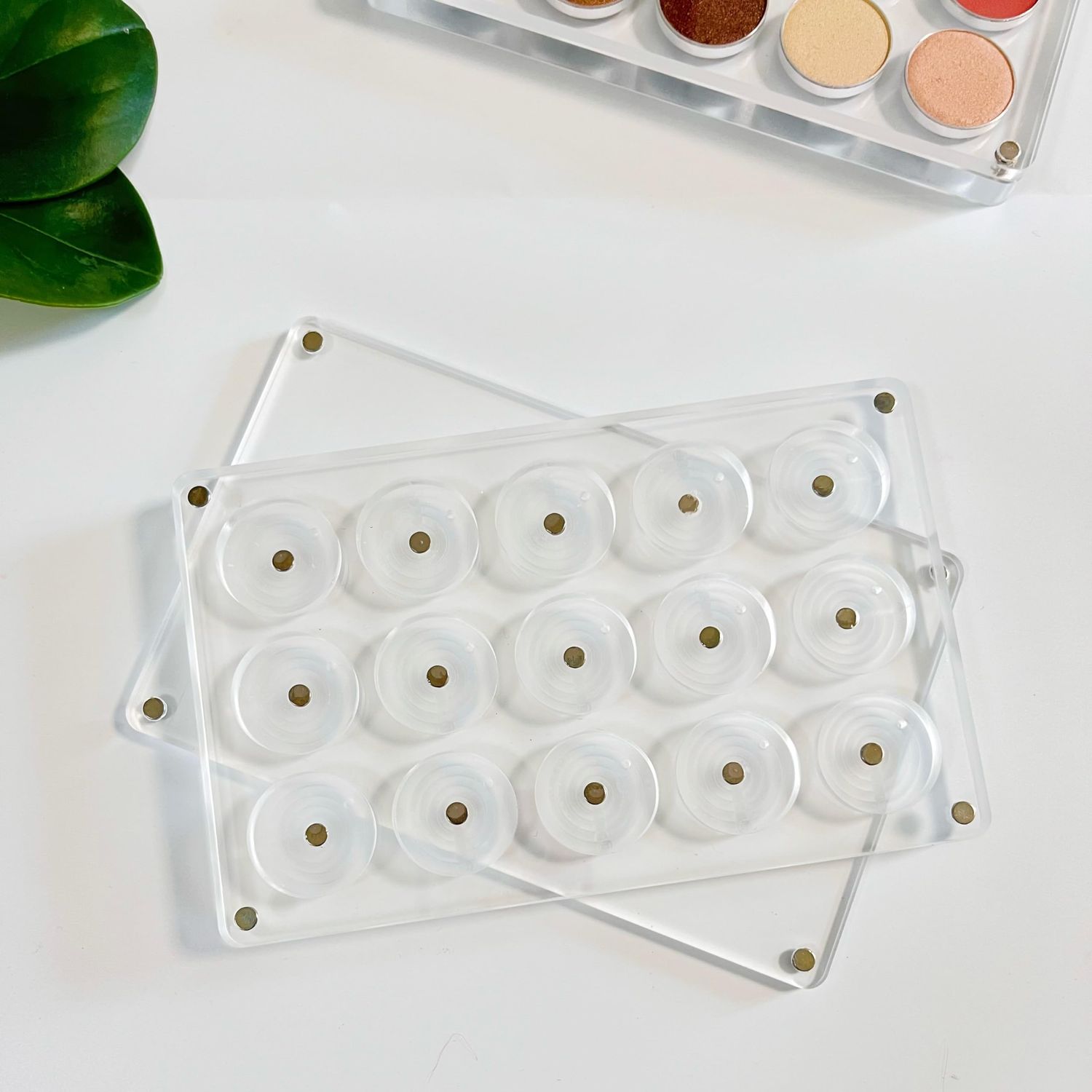 UDTIP New EMPTY Magnetic Eyeshadow Palette DIY Acrylic All Transparent Elegant Eye Shadow Makeup Palette 26mm15 holes