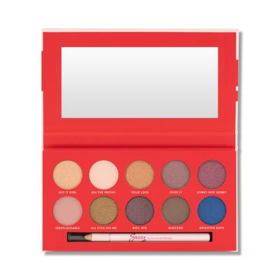 Sassy by Savannah Chrisley Bounce Back Queen Palette - Pigmented Matte and Shimmer Eyeshadow Shades - Comes with Black Eyeliner - Creates Attractive, Bold Looks to Enhance Your Face - 2 pc Makeup Kit