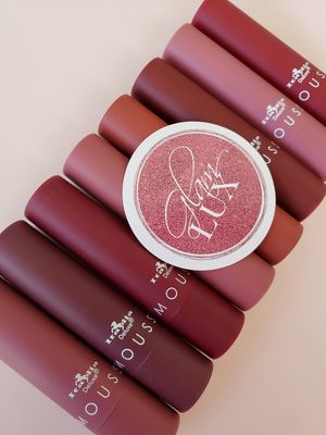 Glam Lux Italia Deluxe Matte NUDE lipstick Bundle of 8 matte lipsticks and pink bag great gifts for girls, teen, women
