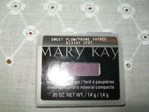 Mary Kay Mineral Eye Color  Shadow  sweet plum