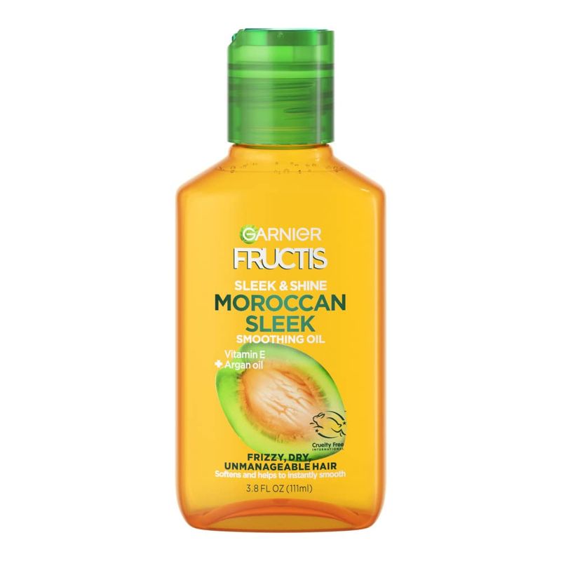 Garnier Fructis Sleek &amp; Shine Moroccan Sleek Smoothing Oil for Frizzy, Dry Hair, Argan Oil, 3.75 Fl Oz, 1 Count (Packaging May Vary)