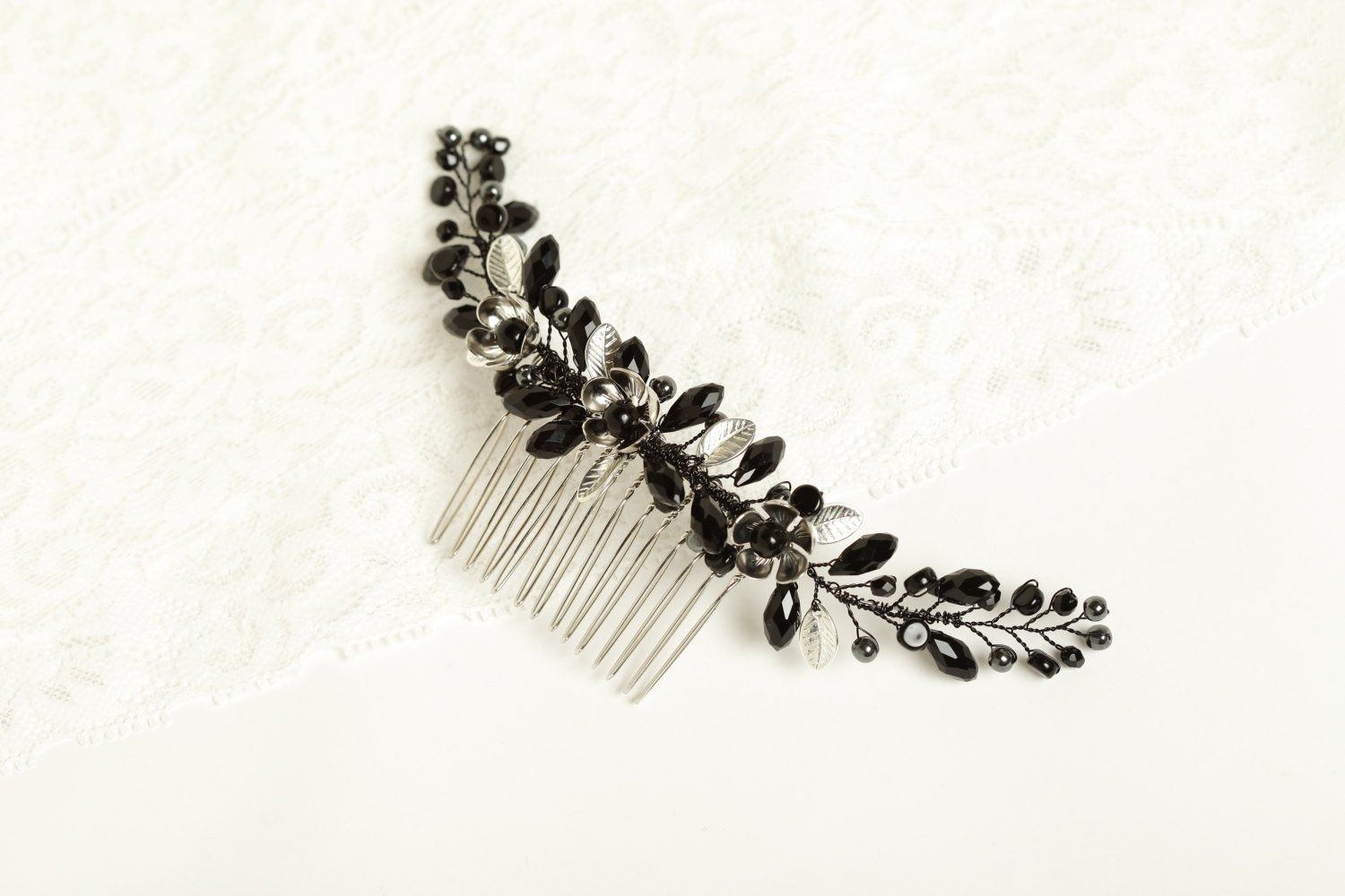 Kercisbeauty Wedding Black Crystal Flower Hair Comb for Bride Bridesmaid Prom Headpiece