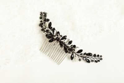 Kercisbeauty Wedding Black Crystal Flower Hair Comb for Bride Bridesmaid Prom Headpiece