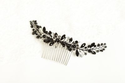 Kercisbeauty Wedding Black Crystal Flower Hair Comb for Bride Bridesmaid Prom Headpiece