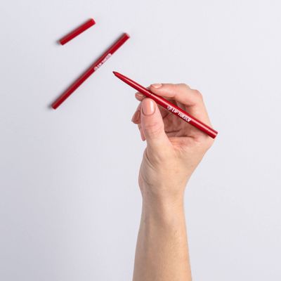 W7 Lip Twister Lip Liner - 4Pcs Multi-Pack - Creamy &amp; Blendable Lip Makeup For Definition &amp; Shape (Red, Nude, Brown, Pink)