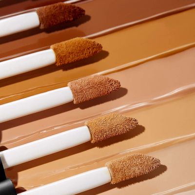 e.l.f. 16HR Camo Concealer, Full-Coverage, Highly-Pigmented Face Concealer With A Matte Finish, Crease-proof, Vegan &amp; Cruelty-Free, Rich Cocoa