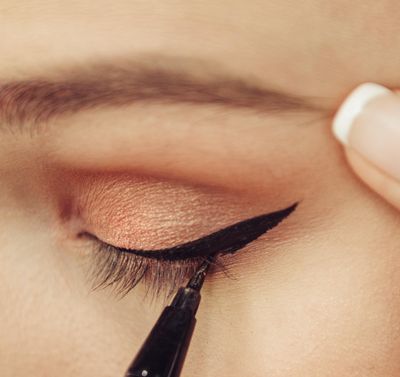 Defiance Beauty Infinity Liquid Eyeliner in Shade Enigma Long Lasting Waterproof Liquid Eyeliner Naturally Formulated, Vegan & Gluten-Free Longwearing with Ultra-Fine Tip - (Carbon Black)
