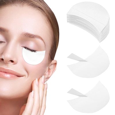 LLOUSSAK 200 Pcs Eyeshadow Shields, Professional Lint Free Under Eye Pads, Prevent Tinting Makeup Residue, Eyeshadow ProtectTape for Eyeliner, Eyelash Extensions and Lip Makeup