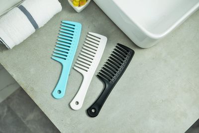 Wide Tooth Detangling Comb, Durable Styling Brush for Curly, Long and Wet Hair Types - Professional Hair Care