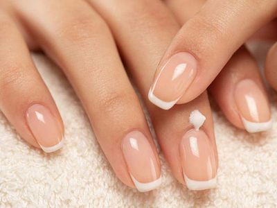 Barielle Hydrating Ridge Filler Base Coat - Fills and Smooth Unsightly Nail Ridges, For Dry, Brittle or Ridged Nails 0.5 Ounce