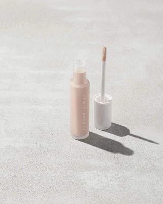 Fenty Beauty by Rihanna Pro Filtr Instant Retouch Longwear Liquid Concealer 100
