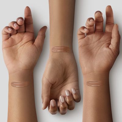 Giorgio Armani Luminous Silk Foundation, No. 7 Tan, 1 Ounce