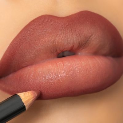 LipMatic Mocha Lip Liner - Modern Classic Lip Liner, Long-Lasting Lip Pencil with Castor Oil, Natural Ingredients, Paraben and Cruelty-Free, Makeup Stocking Stuffers for Women, Dark Mocha Brown Shade