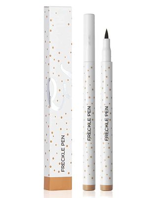 MAEPEOR Freckle Pen Natural Faux Freckles Makeup Pen Waterproof Longlasting Soft Dot Sopt Pen Create Natural Sunkissed Skin for Beginners or Professional (Light Brown)