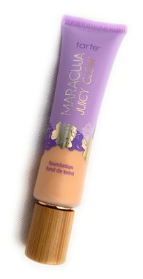tarte Maracuja Juicy Glow Skin Tint 22B Light Beige