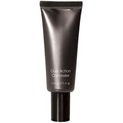 Dual Action Concealer Hides Imperfections and Helps Skin Look Refreshed (LightMedium)