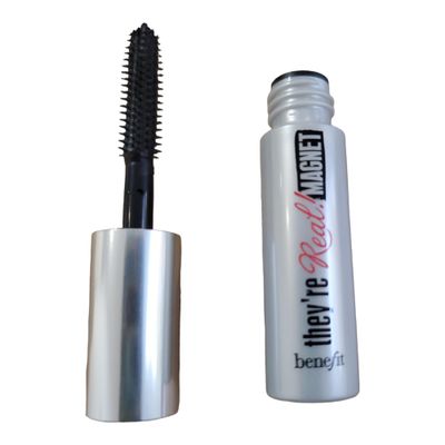 Benefit Cosmetics They&#39;re Real! Magnet Extreme Lengthening Mascara (SAMPLE PRODUCT)