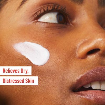 First Aid Beauty - Ultra Repair Cream, Intense Hydration Whipped Colloidal Oatmeal, Clinically Proven to Strengthen Skin Barrier in 7 Days & Helps Relieve Eczema, Luxury Face & Body Moisturizer, 6 oz