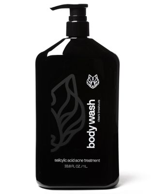 Black Wolf Charcoal Powder Body Wash for Men, 1 Liter - Charcoal Powder &amp; Salicylic Acid Reduce Acne Breakouts &amp; Cleanse Your Skin from Toxins &amp; Impurities - Rich Lather for Full Coverage, Deep Clean