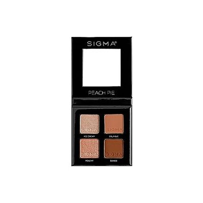 Sigma Beauty Quad Eyeshadow Palette - Makeup Eyeshadow Quad with a Buttery Soft Formula and Buildable, Blendable Shades for a Flawless Eye Look, Designed for All Day Wear (Peach Pie)