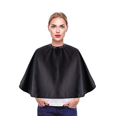 Noverlife Black Makeup Cape, Chemical &amp; Water Proof Beauty Salon Shorty Smock for Clients, Lightweight Comb-out Beard Apron Shortie Makeup Bib Styling Shampoo Cape for Makeup Artist Beautician