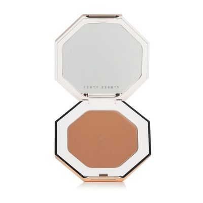 Fenty Beauty by Rihanna Cheeks Out Freestyle Cream Bronzer 02 Butta Biscuit