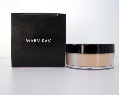 Mary Kay Silky Setting Powder 0.28 oz Light Medium Ivory 175891