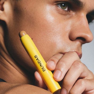 Dundas Undercover Enhancer Concealer Stick Shade 1, Face Makeup for Natural Glowy Finish, Blurs Imperfections & Under Eye, Lightweight Medium Coverage, For All Skin Types, Gender Neutral, (Filter 1)