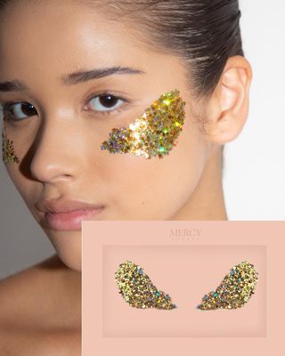 MERCY LONDON Glitter Cheeks Sticker in Gold. Easy Application glitter sticker. For face and body.