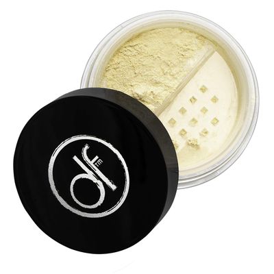 Dermaflage D-Shine Banana Powder - Pore Minimizing Powder Setting Makeup, Anti-Shine, Makeup Translucent Setting Powder, Face Makeup 7g.24oz