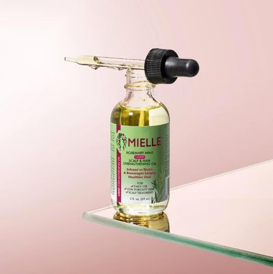 Mielle Organics Rosemary Mint Light Scalp &amp; Hair Strengthening Oil, 2 Ounce