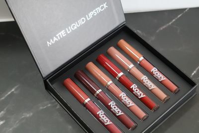 6-Piece Matte Liquid Lipstick Set - Long-Lasting, Highly Pigmented, Smudge-Proof, and Non-Drying Formula - Includes 6 Bold and Beautiful Shades