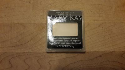 Mary Kay Sheer Mineral Pressed Powder Ivory 1