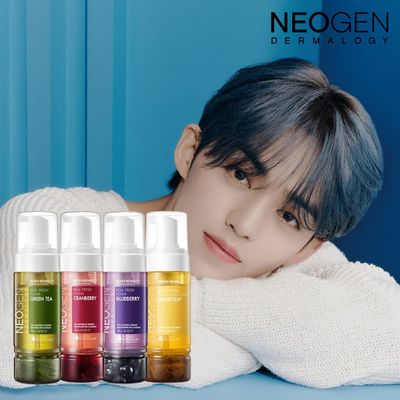 DERMALOGY by NEOGENLAB NEOGEN Real Fresh Foam Cleanser, Green Tea 5.6 Fl Oz (160g) - Soothing & Hydrating Gentle Cleansing Foam with Real Green Tea, Clean Beauty - Korean Skin Care